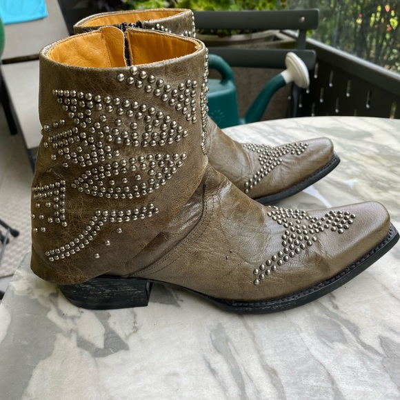 Old Gringo boots. Grey with Silver Studs: Very cool !! - Picture 2 of 7